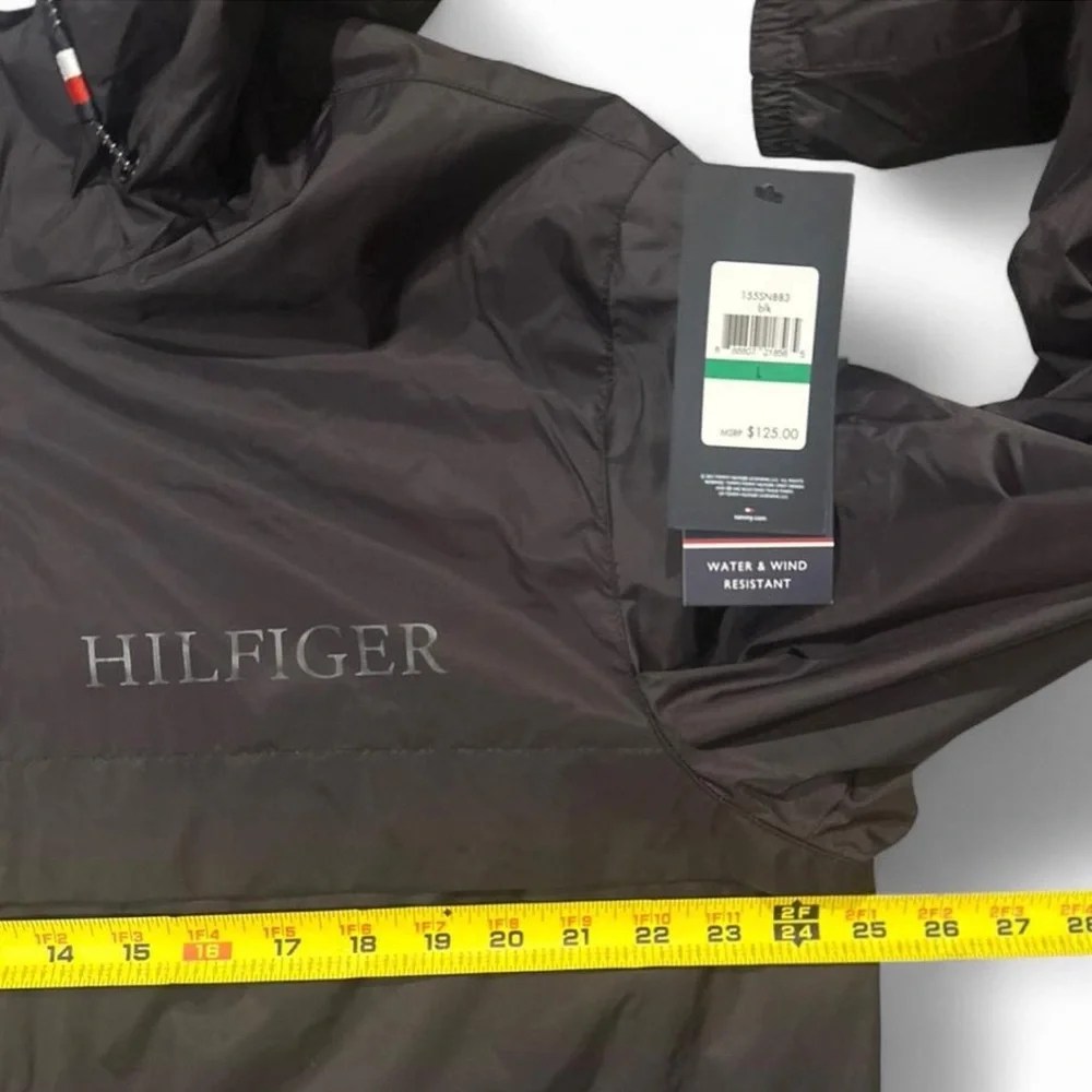Tommy Hilfiger Black Hooded Rain Jacket/Windbreaker Size Men’s Large (NWT)